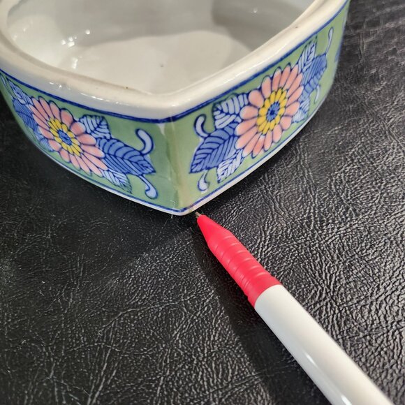 Vintage Porcelain Bohemian Heart Box With Lid - Picture 10 of 10